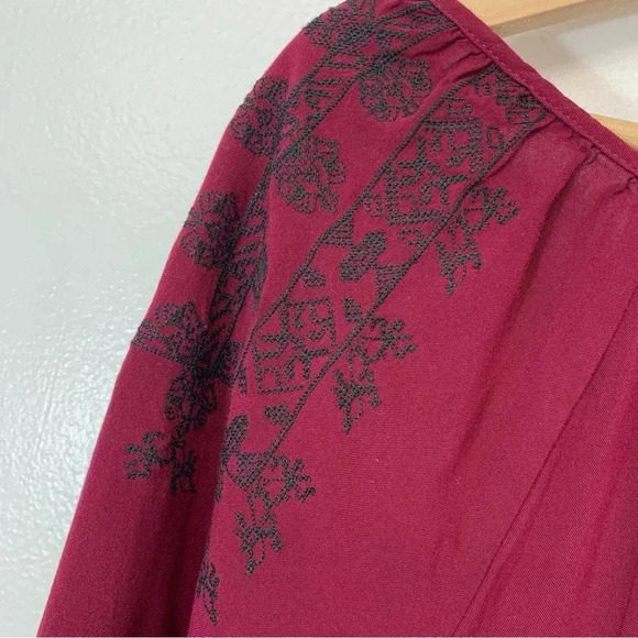 Lucky Brand Womans Top Medium Lot American Eagle Maroon Print Lightweight 2012 - Picture 7 of 12